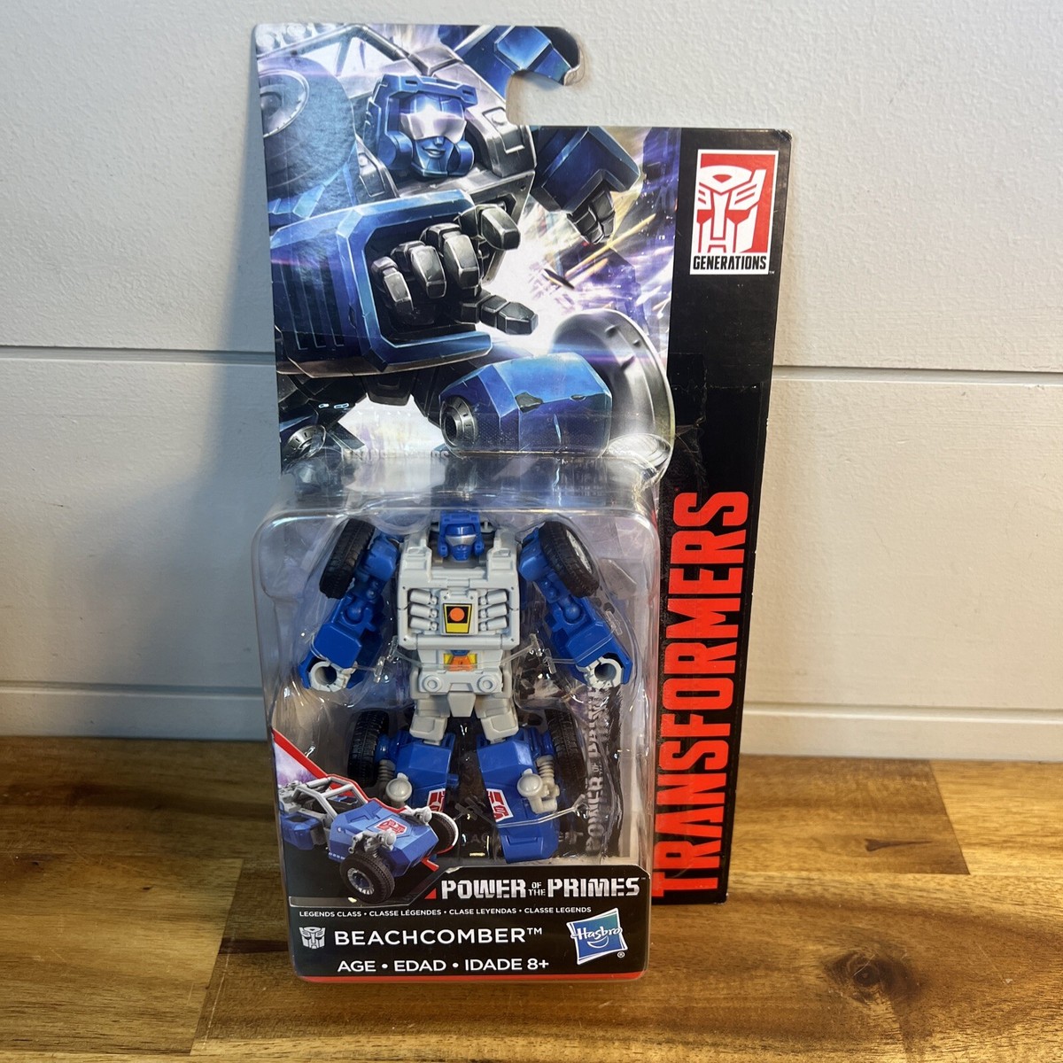 Transform Generations Titans Return Legends Class Beachcomber G1