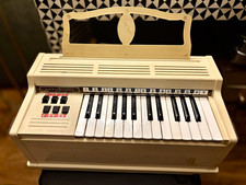 General Electric Chord Organ Keyboard 37-Key Organ with Chord Buttons, Beige