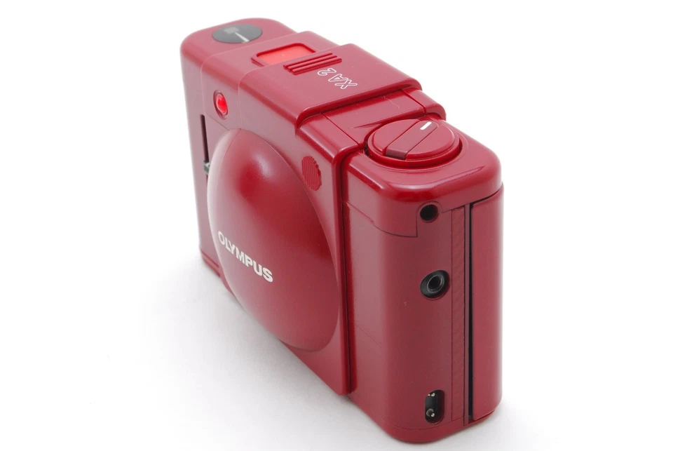 Rare Red Color [Near Mint] Olympus XA2 35mm Film Camera JAPAN - Image 3 of 4