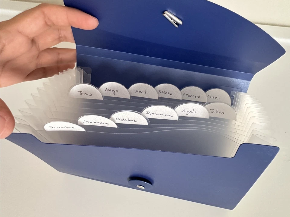 Mini Spanish Monthly Folder Case Organizer Blue 4x6 Plastic - Image 2 of 4