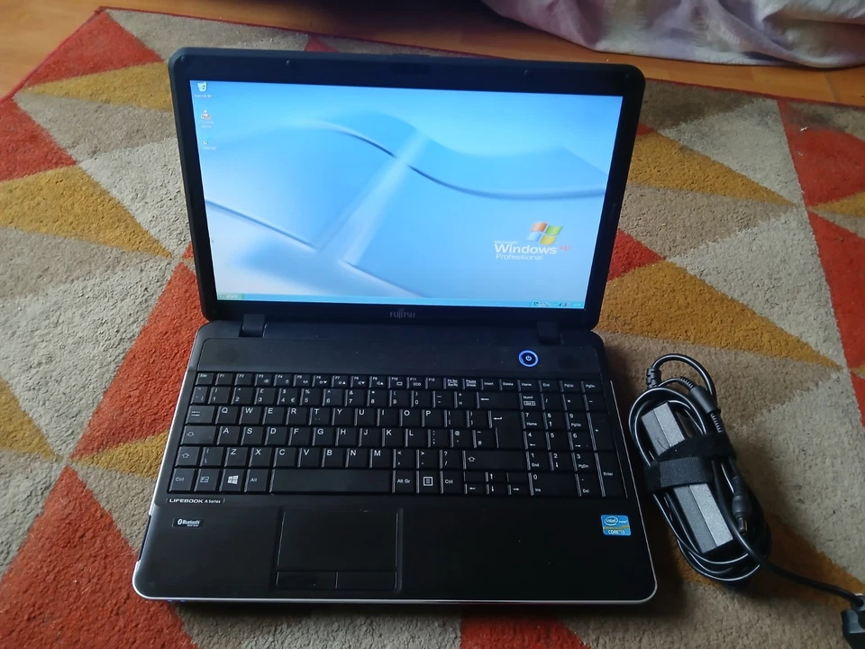 SERIOUSLY FAST Core i3 Fujitsu Windows XP  Laptop--HDMi +500GB HD + 4GB RAM (F1) - Image 4 of 4