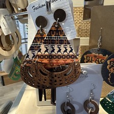 African pattern earrings for women, very light weight, colorful and stylish 