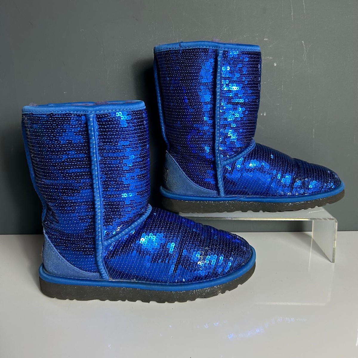 UGG AUSTRALIA Women’s Boots Stellar Blue Sequin Size 37