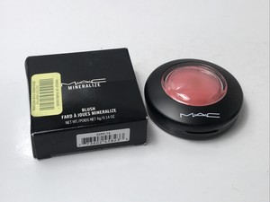 mac mineralize blush hey coral