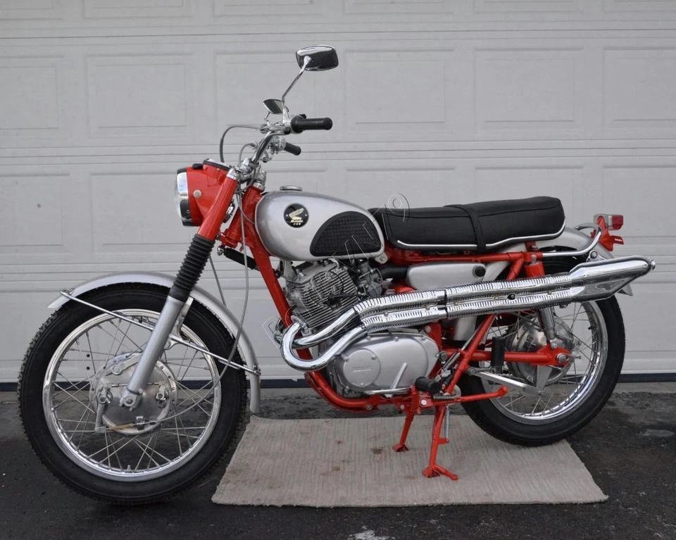 Riel de agarre Honda CL77 66-68. Parachoques trasero banda asiento 305 CL77 1966-1968 último modelo Foto 2 de 4