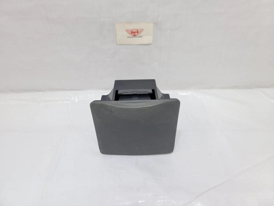 2004 2005 2006 Nissan TITAN Rear Center Console Cup Holder OEM 96965-7S000 Foto 3 de 4