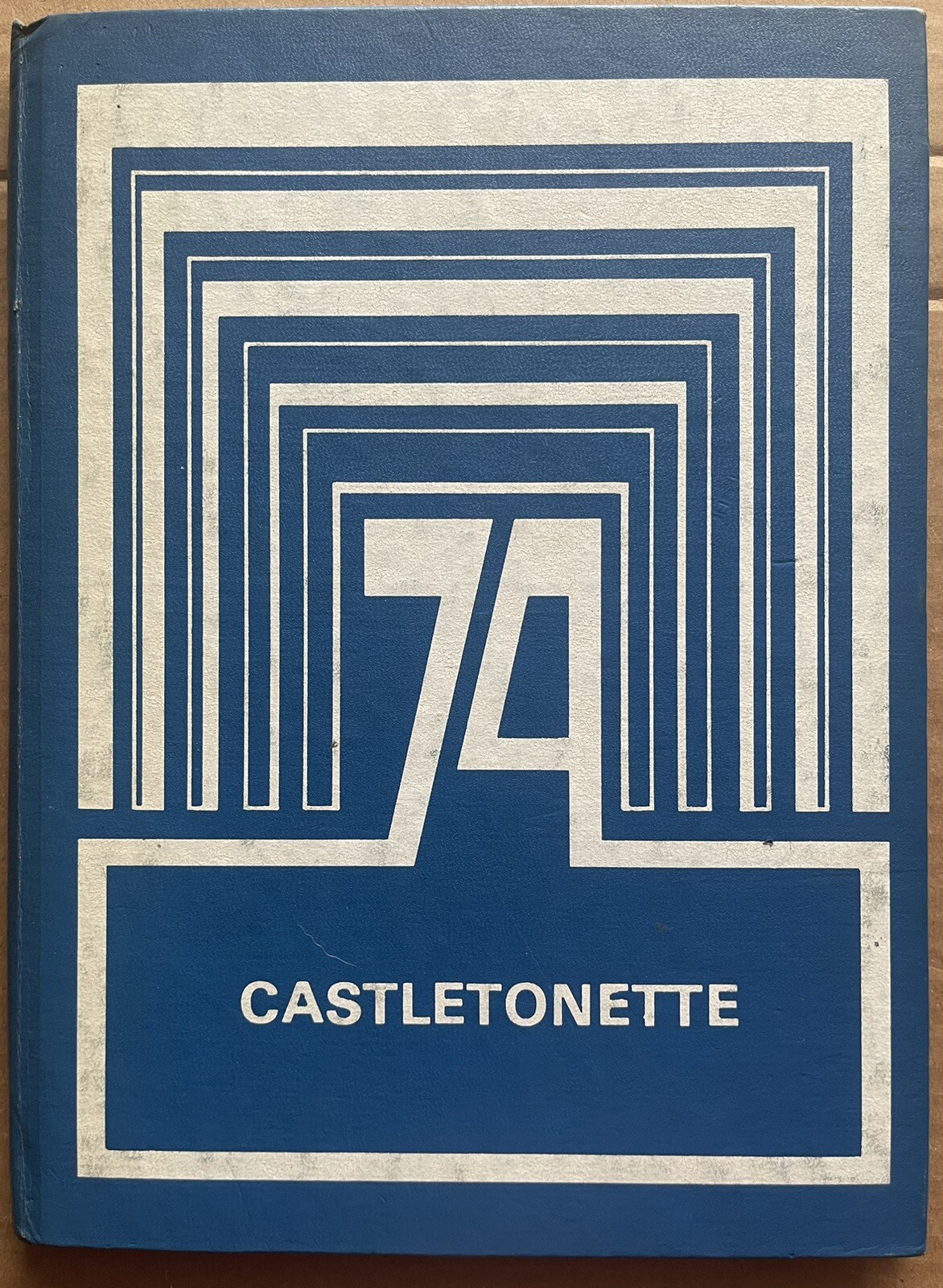 1974 CASTLEWOOD ELEMENTARY SCHOOL YEARBOOK, THE