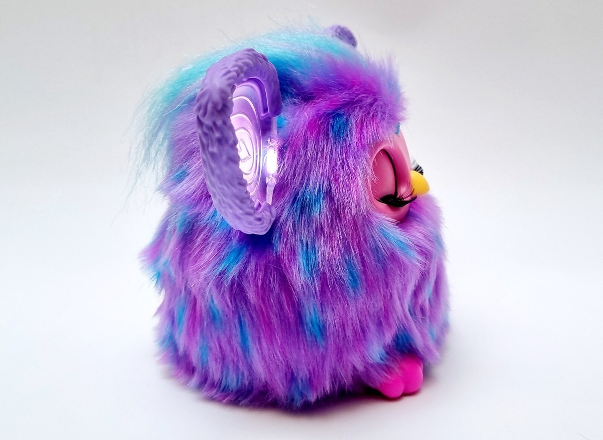 Purple furby 2023 emoto tronic interactive plush toy purple fur