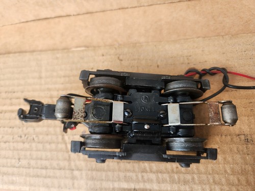 Postwar Lionel NW2 Alco Diesel Switcher Locomotive Dummy Truck Operating Coil - Picture 10 of 11