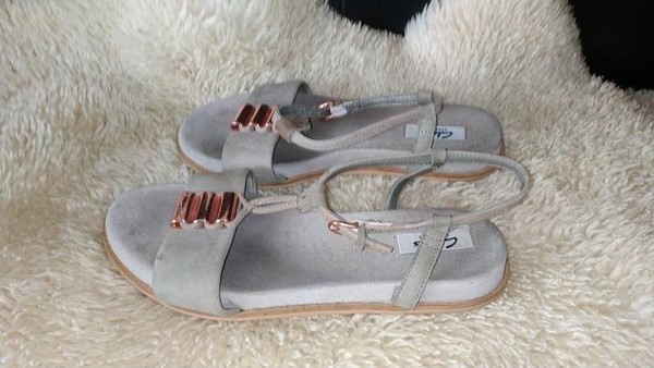 Women Clarks Heels Khaki Suede 37