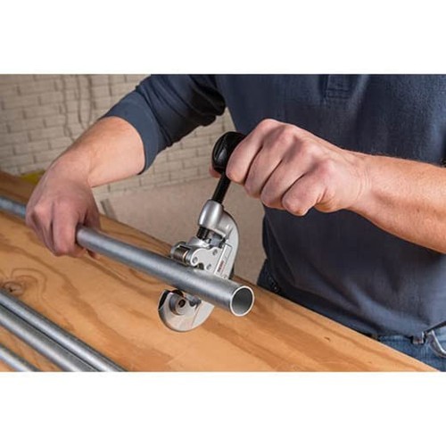 31642 Model 152 Quick-Acting Tubing Cutter, 1/4-inch to 2-5/8-inch Tube Cutter - Picture 4 of 12