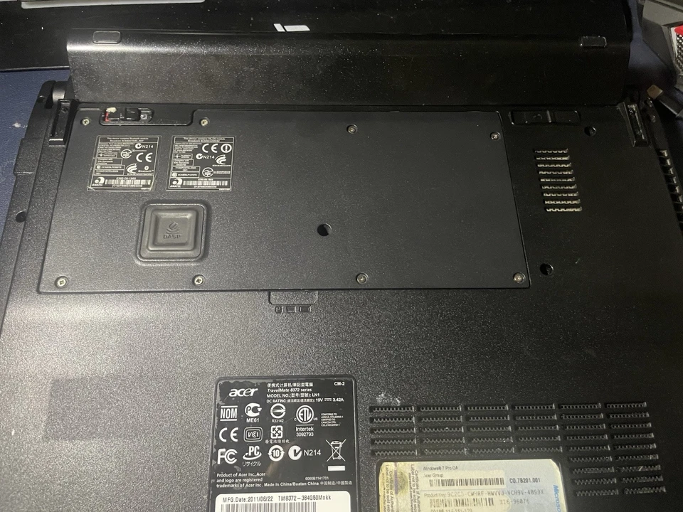 Acer TravelMate TM8372 i5 SSD 128gb ram 4gb Window 10 Pro Alimentatore Originale - Immagine 4 di 4