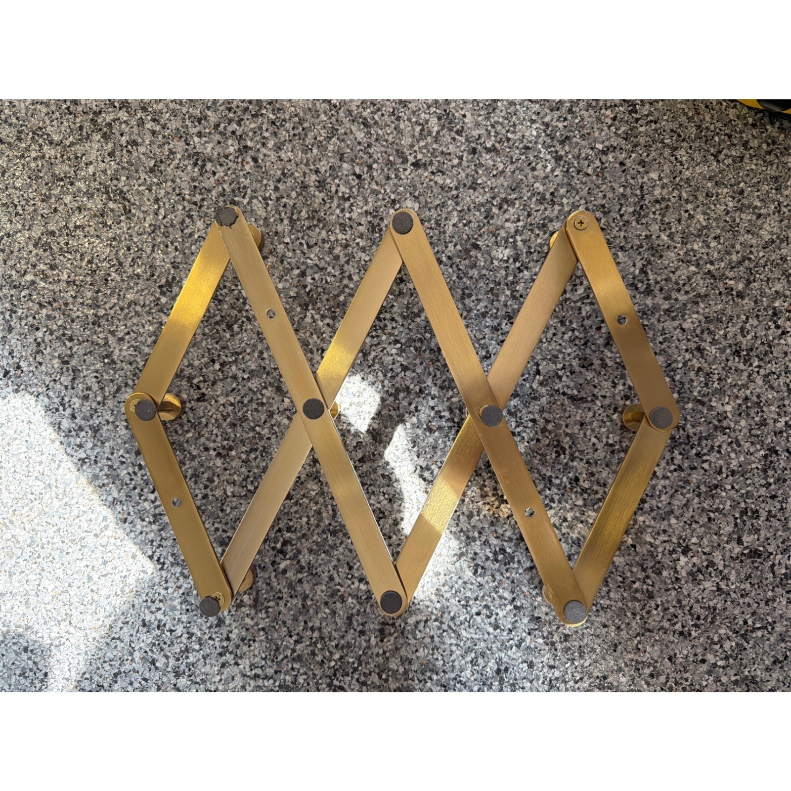 Vintage Style Gold Metal Accordion Wall Rack 10 Peg Expandable Coat Hat ...