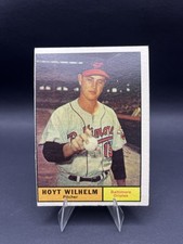 Top 10 Hoyt Wilhelm Baseball Cards 17