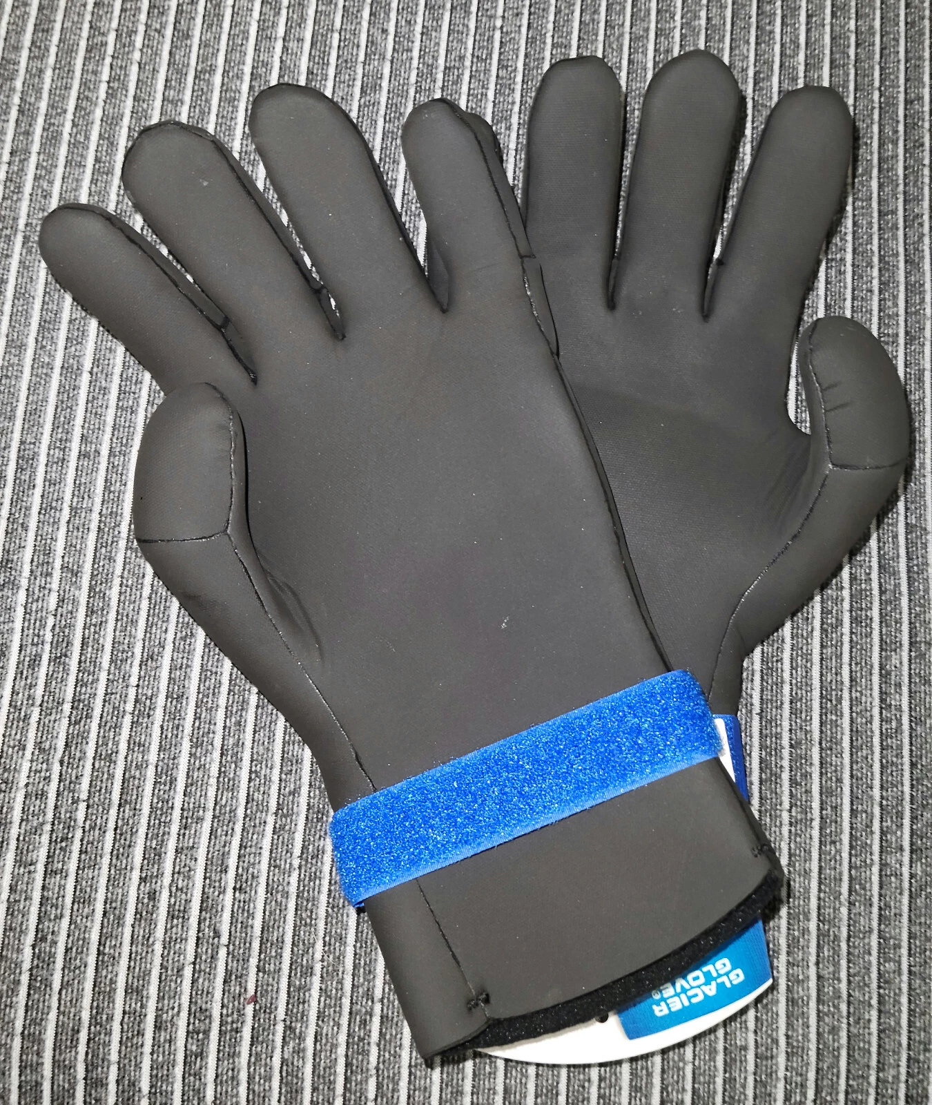 Glacier outdoor curve gloves
Opens in a new window or tab
