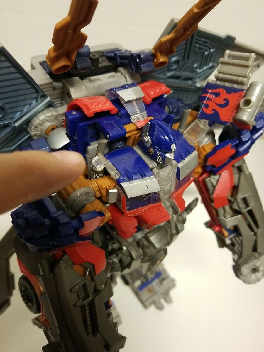 Hasbro Transformers Dark Of The Moon Ultimate Optimus Prime Hasbro Transformers Dark Of The Moon Ultimate Optimus Prime