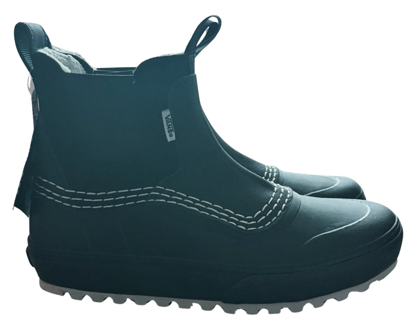 Vans MTE Standard Mid Chelsea Snow Boots Black 721454 Womens Size 10 / Mens 8.5
Opens in a new windo