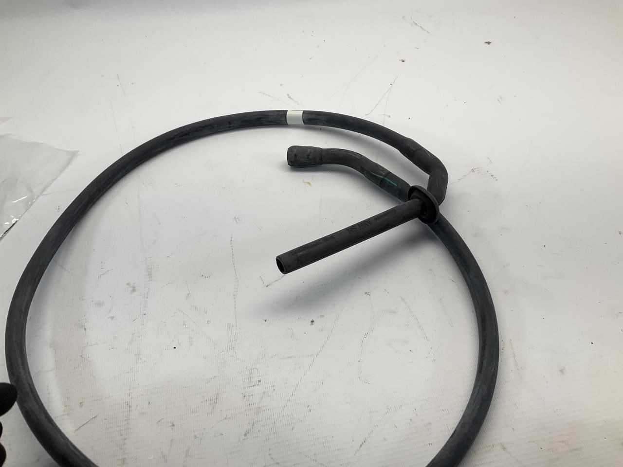 17-22 Maserati Levante Front Left Sunroof Water Drain Pipe Q