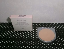 NOS NIB Mary Kay Ivory 200 #869700 Dual Coverage Powder Foundation .32oz