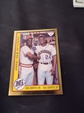 1991 AMERICAN SPORTS MONTHLY #8  KEN GRIFFEY SR.  KEN GRIFFEY JR. BASEBALL CARD 