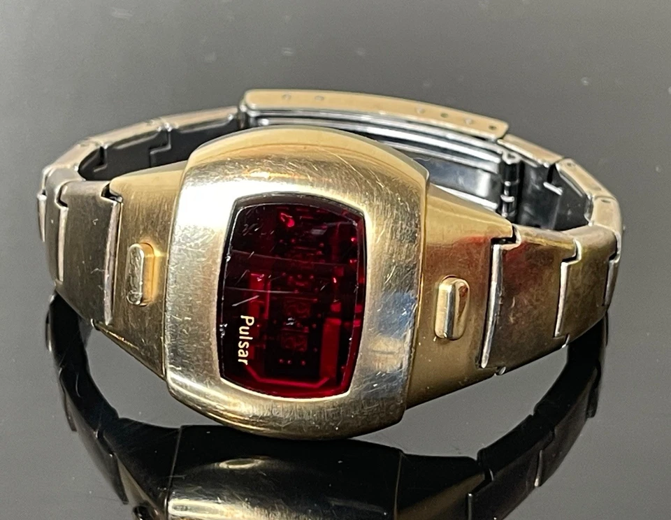 Vintage Pulsar P3 Women’s Watch Time Computer #708463 LED 14K Gold-Filled Works! - Image 4 of 4