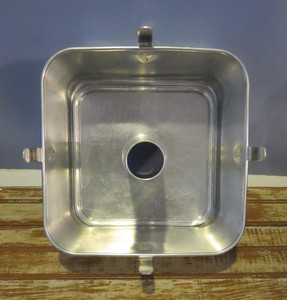 Worthmore Aluminum 2 pc Square Angel Food/Tube Cake Pan with Cooling Feet  9x9x4