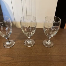 Vintage  1950 mcm Atomic stardust by cg quartex crystal footed glasses never use