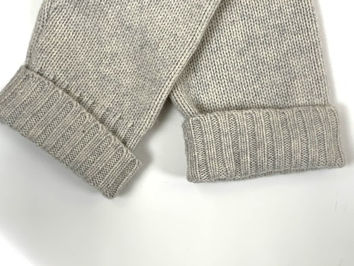 Lord & Taylor Cashmere and Wool blend Gray cardigan, belted size Large NWOT - Picture 16 of 19