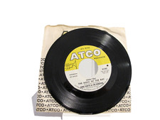 45 RECORD - KING CURTIS & THE KINGPINS - SITTIN ON THE DOCK OF THE BAY