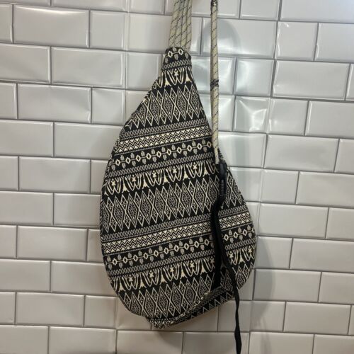 Kavu Large Tribal Cotton Rope Sling Bag Crossbody Travel Bag Zippers Pockets - 第 2/8 張圖片