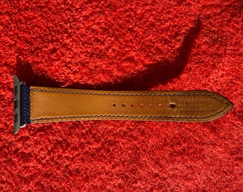 Bracelet Apple Watch HERMES 38mm Cuir bleu Navy (sans boite) - Photo 3 sur 6
