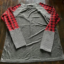 Buffalo Check Top - Medium. Red. Black. Gray. Long Sleeve