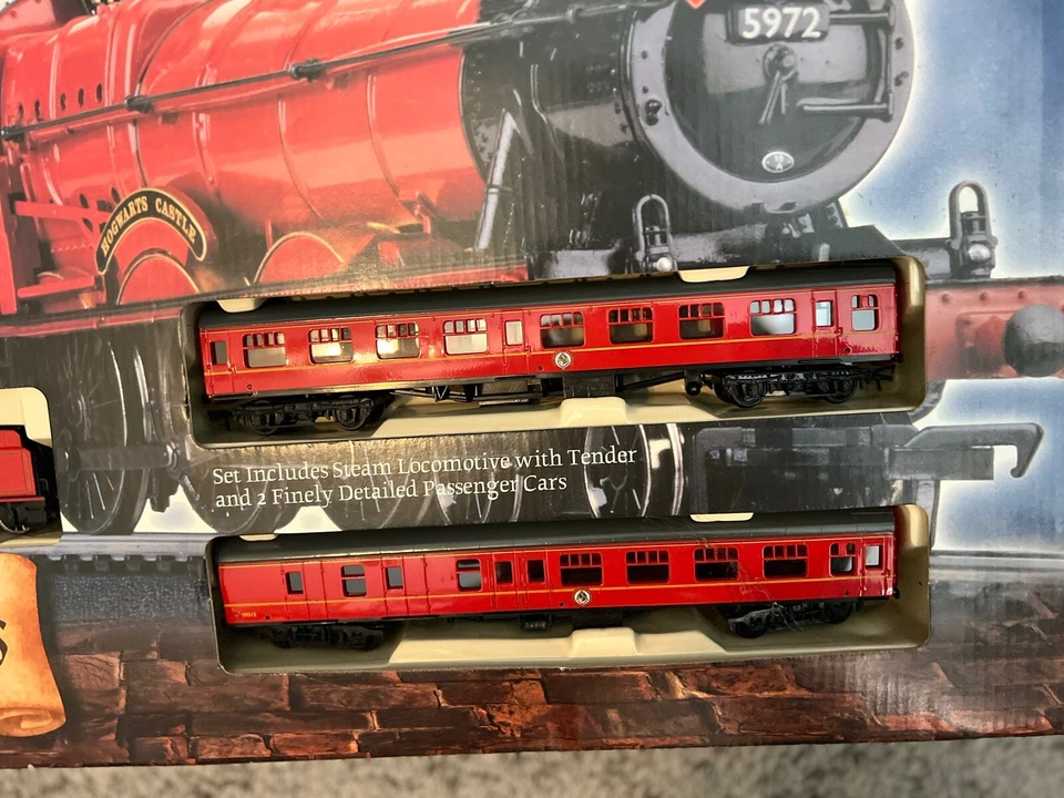 2002 Harry Potter Electric Train Set - Hogwarts Express Chamber of Secrets - Image 4 of 4