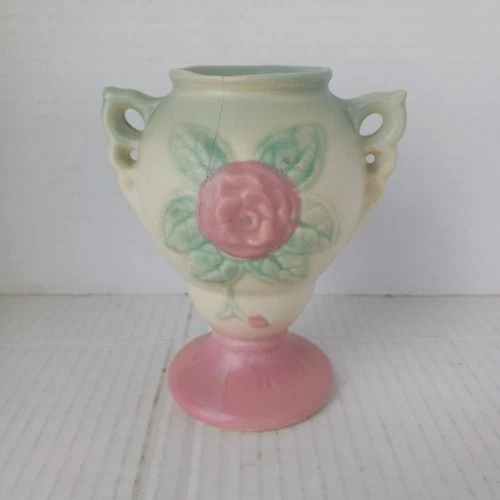 Vintage Hull Pottery Rose Pattern 2-Handle Vase 131-4.75" USA