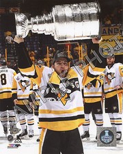 Conor Sheary 2017 Pittsburgh Penguins Stanley Cup Champions Trophy 8x10 Photo