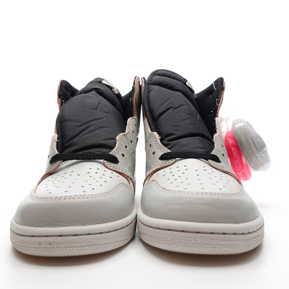 Nike Air Jordan 1 High Defiant SB NYC To Paris Light Bone Nike Air Jordan 1 High Defiant SB NYC To Paris Light Bone
