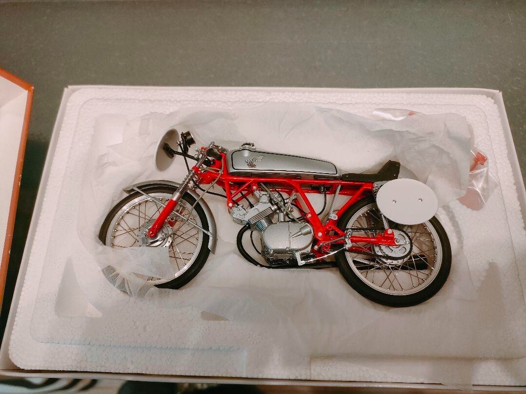 Ebbro Premium 1/10 1962 Honda CR110 Cub Racing Red Classic