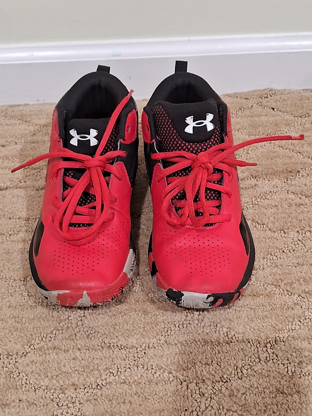 Under Armour Child Grade School Lockdown 5 Basketball Shoe, Size 3.5