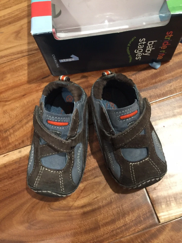 ZAPATOS INFORMALES STRIDE RITE BEBÉ NIÑO TALLA 3MW CHARLIE H&L ETAPA 1 CENIZA USADOS EN EXCELENTE ESTADO Foto 2 de 3