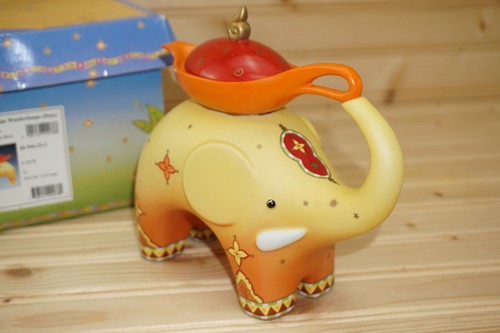 Linda Edwards, Goebel, Elephant Romance, Leila & The Lamp #22278 (B71 - Imagen 4 de 9