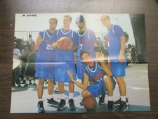N'SYNC BASKETBALL RARE QUAD FOLD CENTERFOLD PIN UP 16 TEEN MAGAZINE CLIPPING E51