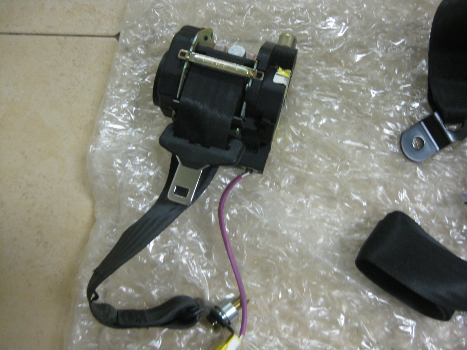05 MASERATI QUATTROPORTE M139 OEM COMPLETE SET SEAT BELT TENSIONERS SEATBELT