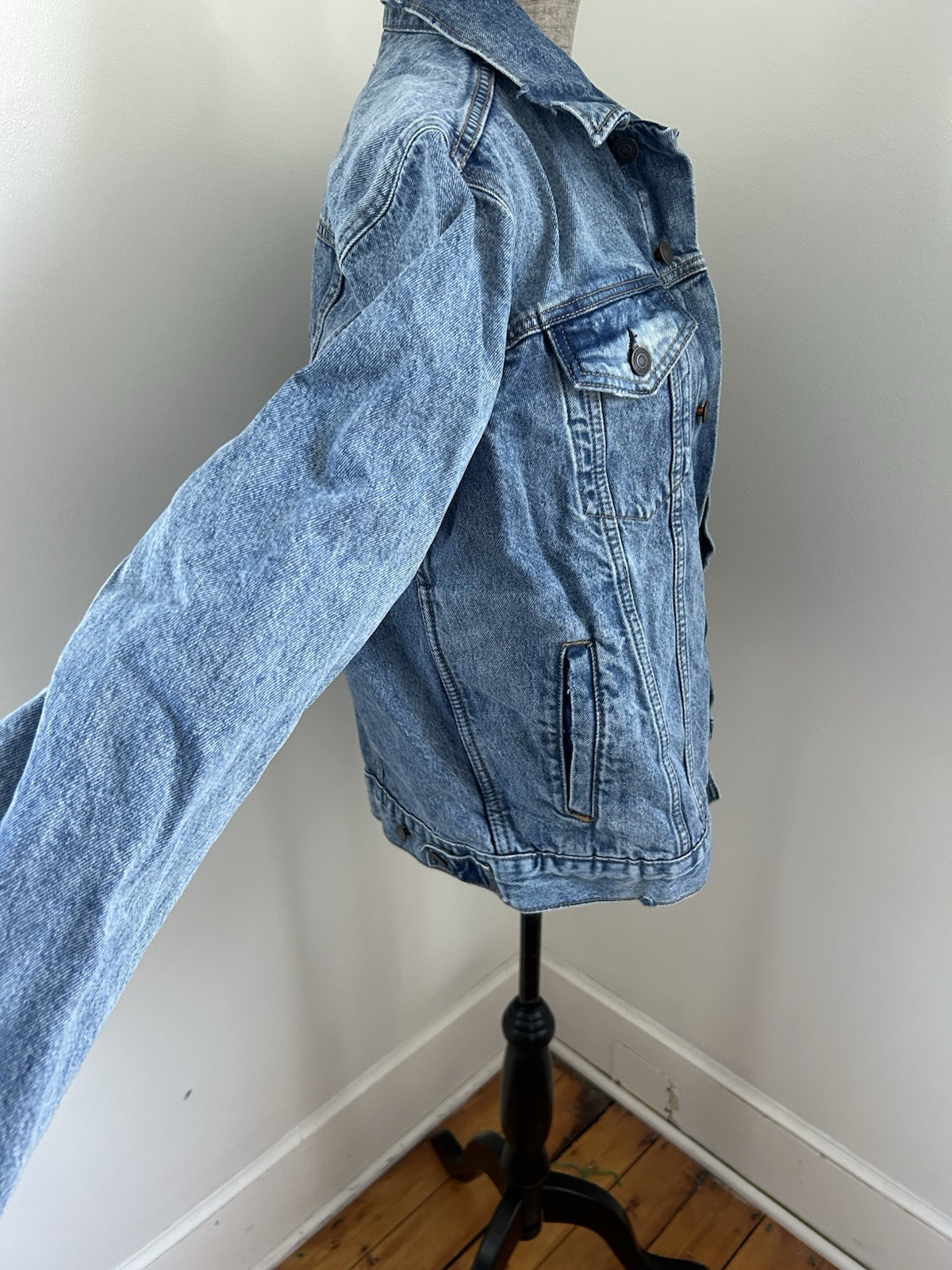 GAP Icon Denim Jacket Eagle Large - image 4