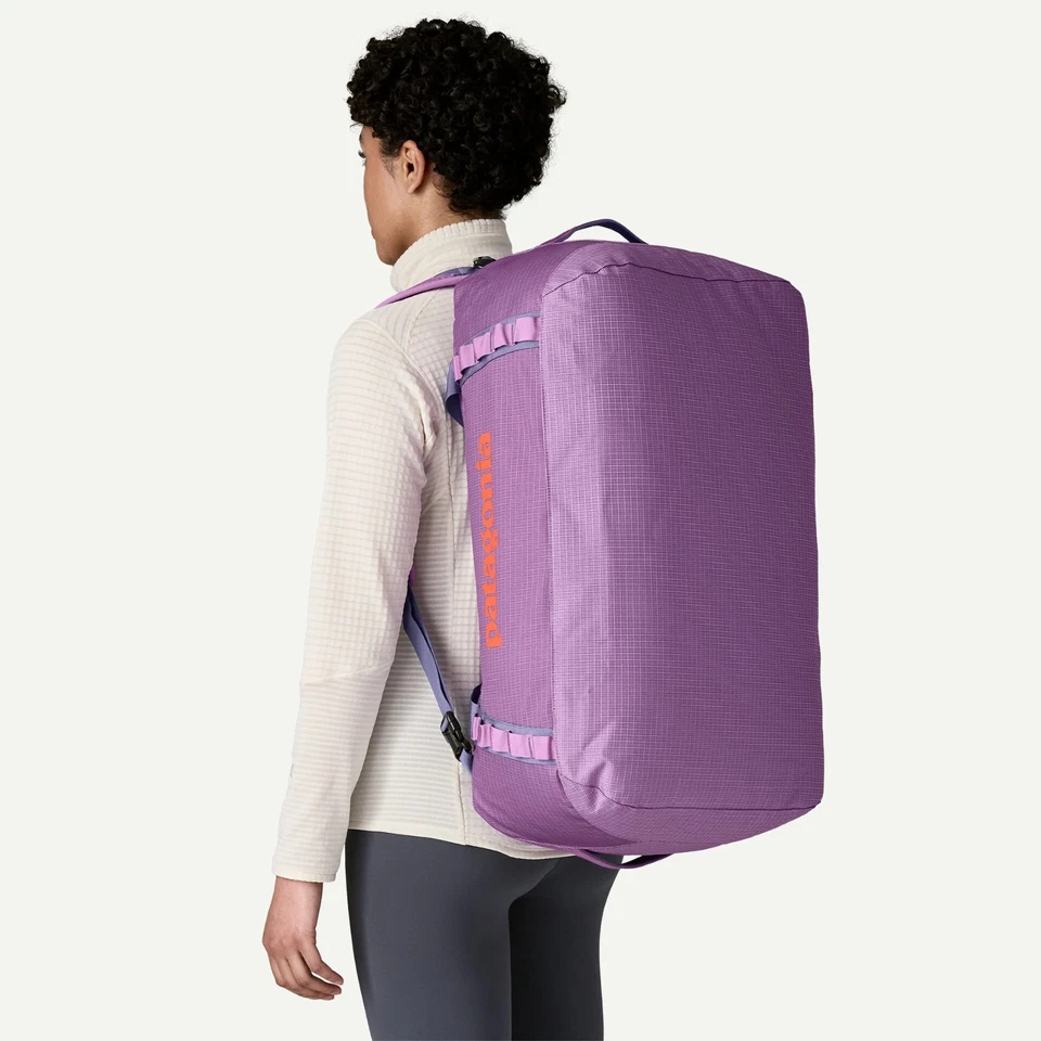 Bolsa de viaje Patagonia Black Hole 55L - Resistencia a la intemperie con estilo atemporal Foto 2 de 4