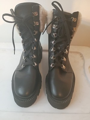 Aquatalia Alyssa boots black leather silver hardware,and a shearling cuff Size 9