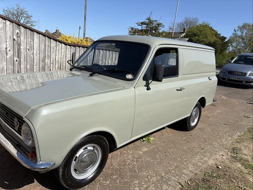 Bedford Ha Van  - Picture 4 of 24