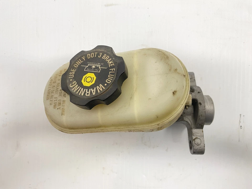 Chevrolet Camaro 1993-1997 cilindro maestro de freno OEM, 541-00937 Foto 2 de 4