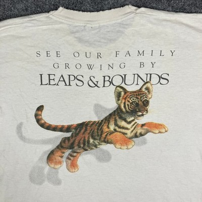 Fruit of the Loom T-Shirt Mens Size XL White Leaps & Bounds Tiger Graphic USA