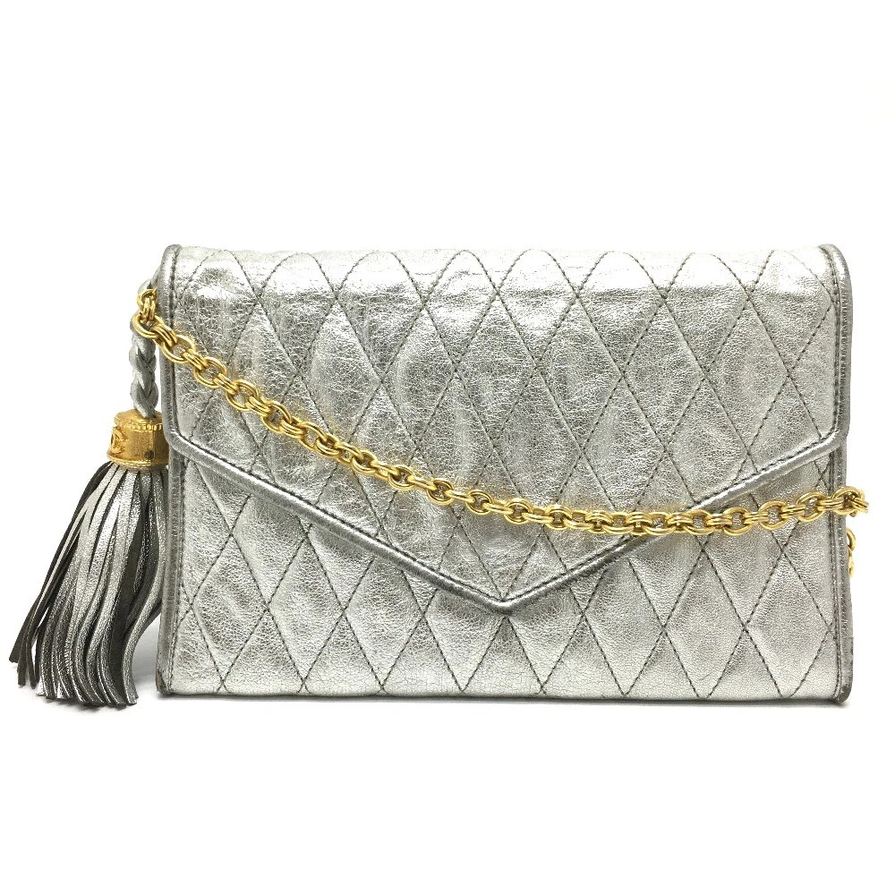 Chanel pochette with chain sale