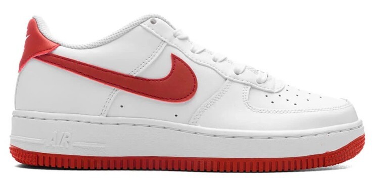 Кроссовки для больших детей Nike Air Force 1 White/Dragon Красно-белые (FV5948 116)